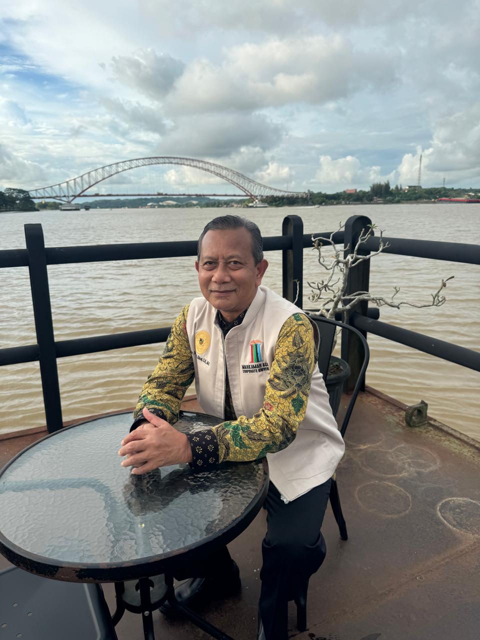 Dr. Drs. Abdul Ghani, SH., M.H.