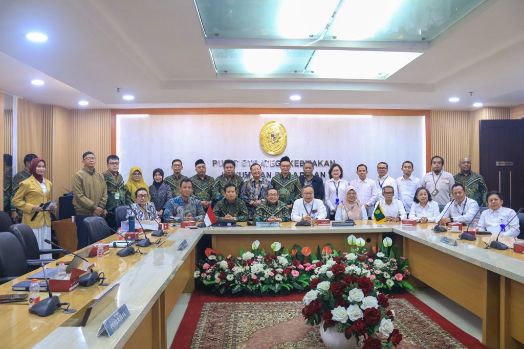 Dari Ruang Akademik ke Ruang Kebijakan: Pustrajak dan Universitas Bhayangkara Resmikan Kerja Sama