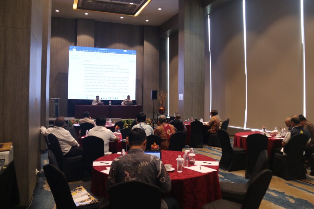 LANDMARK DECISION: ANTARA SUMBER HUKUM ATAU SUMBER PENGETAHUAN