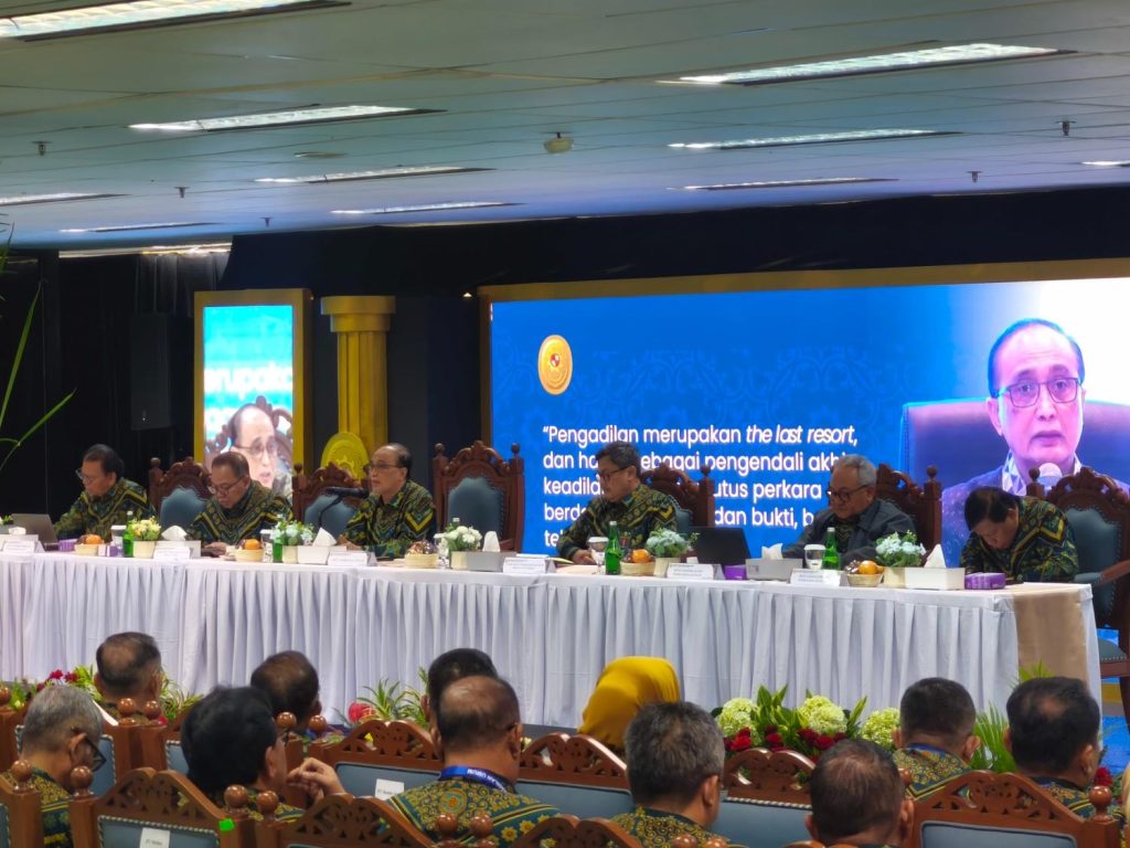 “Rawat Terus Semangat Kerja Dan Kebersamaan Agar Cita Peradilan Agung Terwujud “ (Pesan Ketua MA dalam Mengawali Pembinaan)