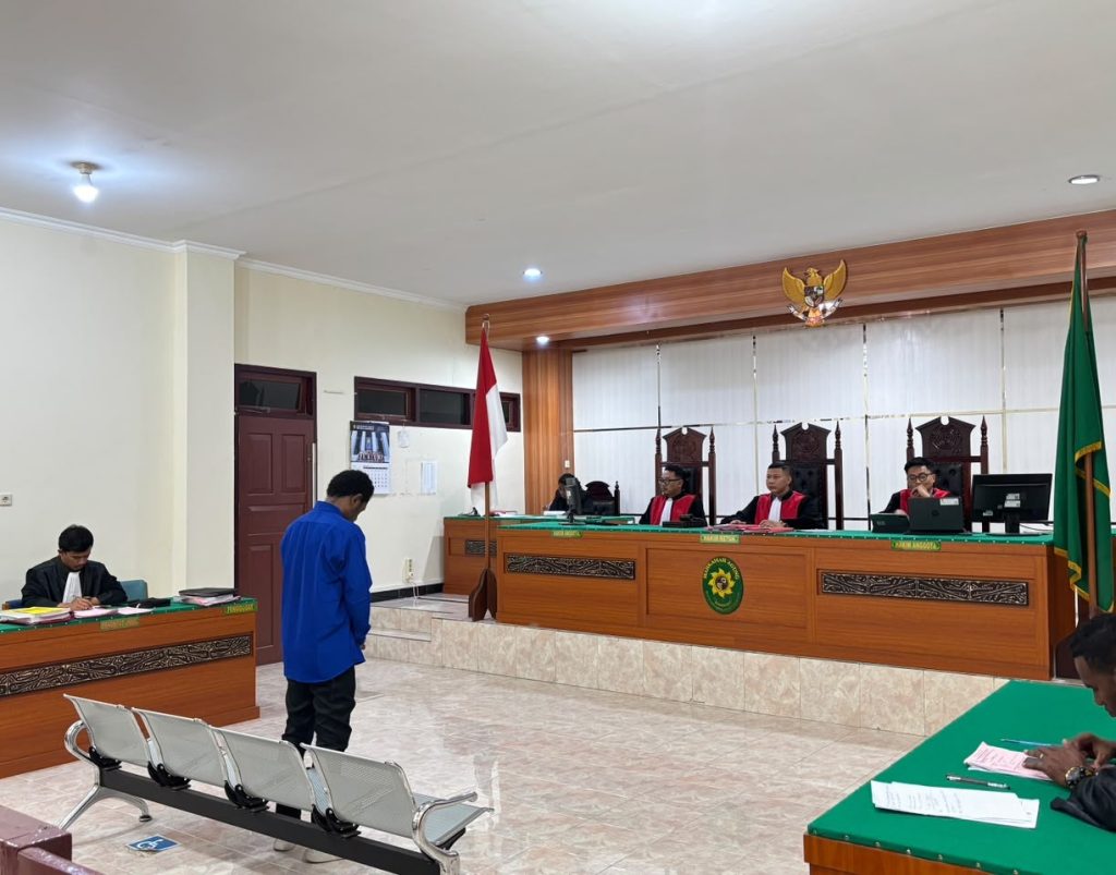 Tusuk Anggota Polri hingga Usus Keluar, Terdakwa di Serui Divonis 3,6 Tahun