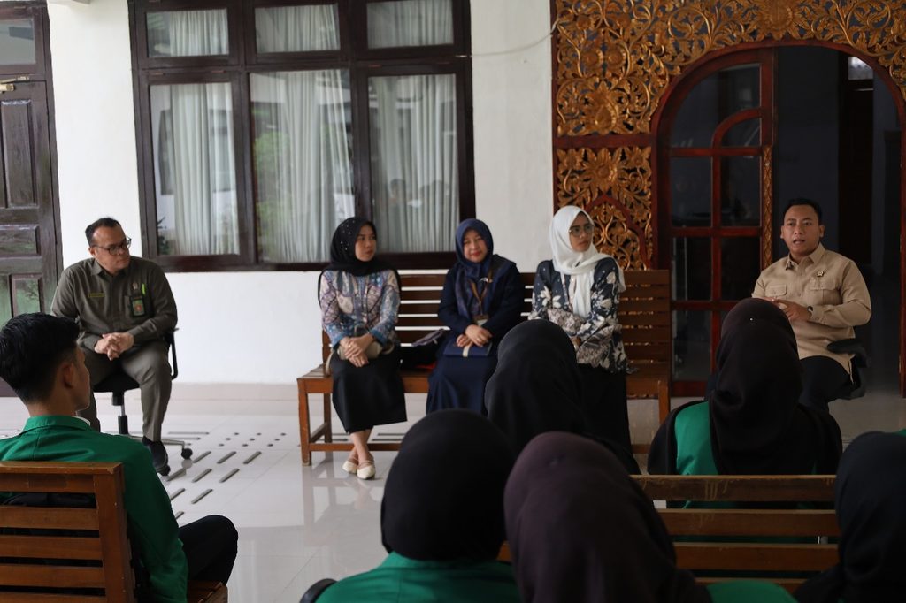 Mahasiswa UNISKI “Geruduk” PN Kayuagung, Ada Apa?