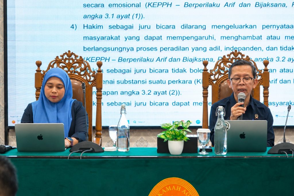 Menjadi Wajah Pengadilan, Menjaga Suara Keadilan