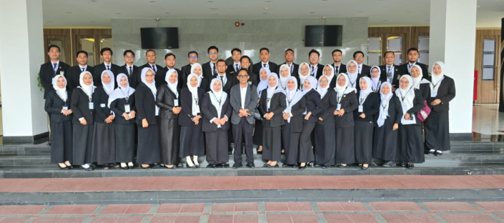 Menegur dengan Bijak, Memimpin dengan Teladan